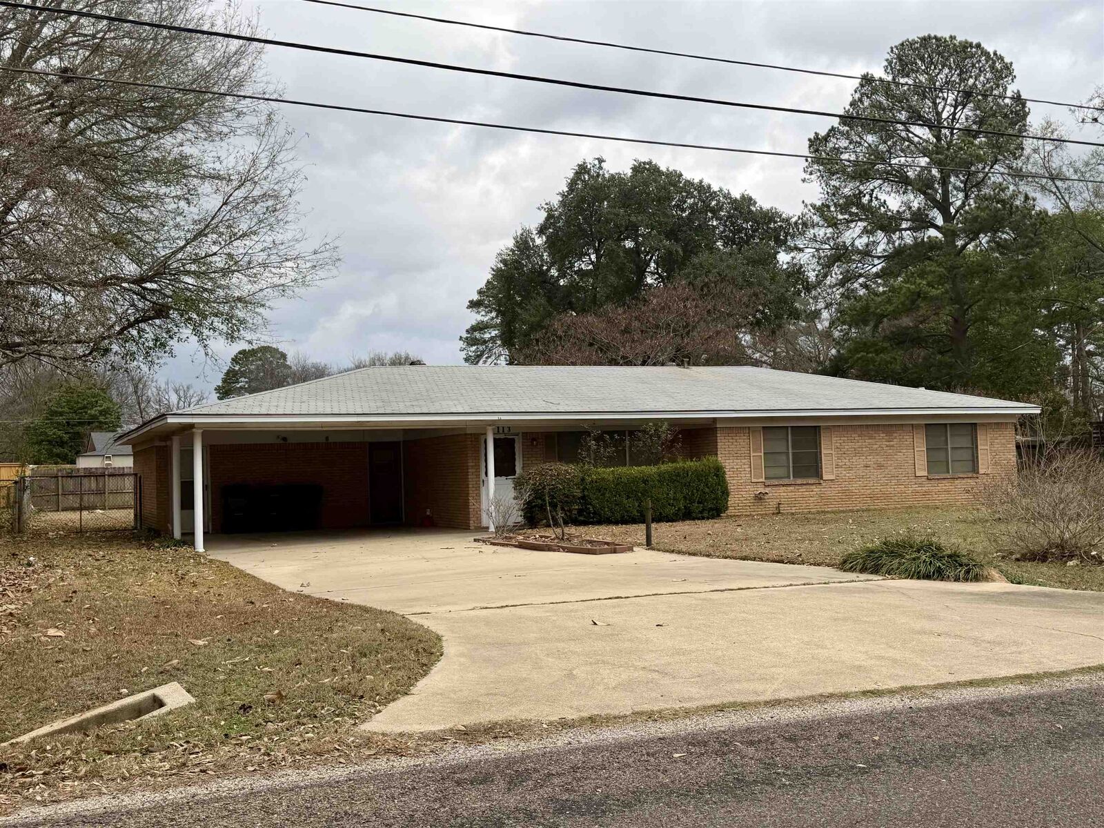 Property Photo: 113 E Fairlane Dr. TX 75604