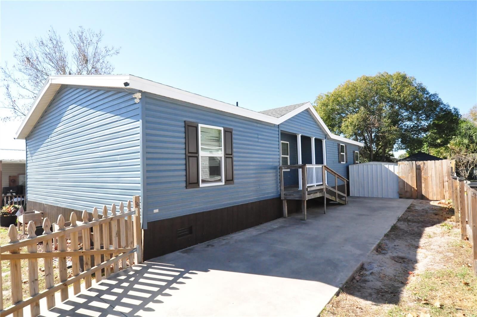 Property Photo:  4 Cayman Circle  FL 32784 