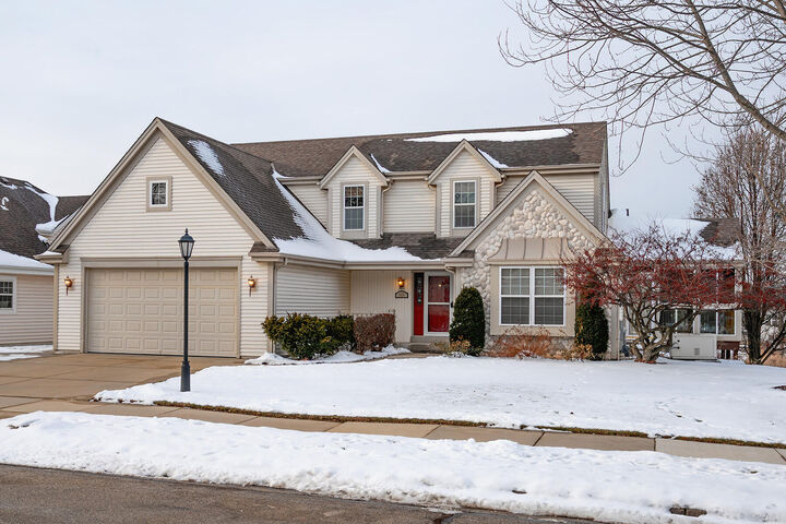 Property Photo: 1632 Auburn Ct WI 53189