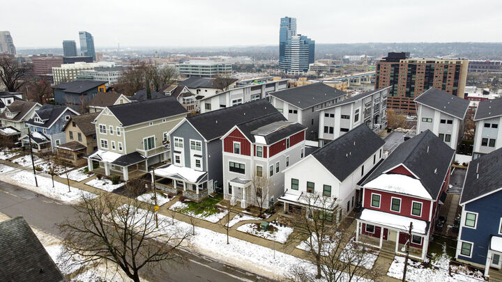 Property Photo:  629 Fairview Avenue NE  MI 49503 