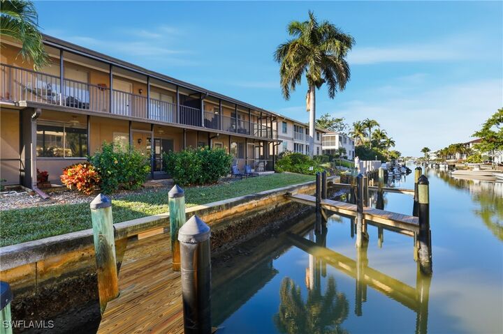 Property Photo:  1519 Chesapeake Avenue B-5  FL 34102 