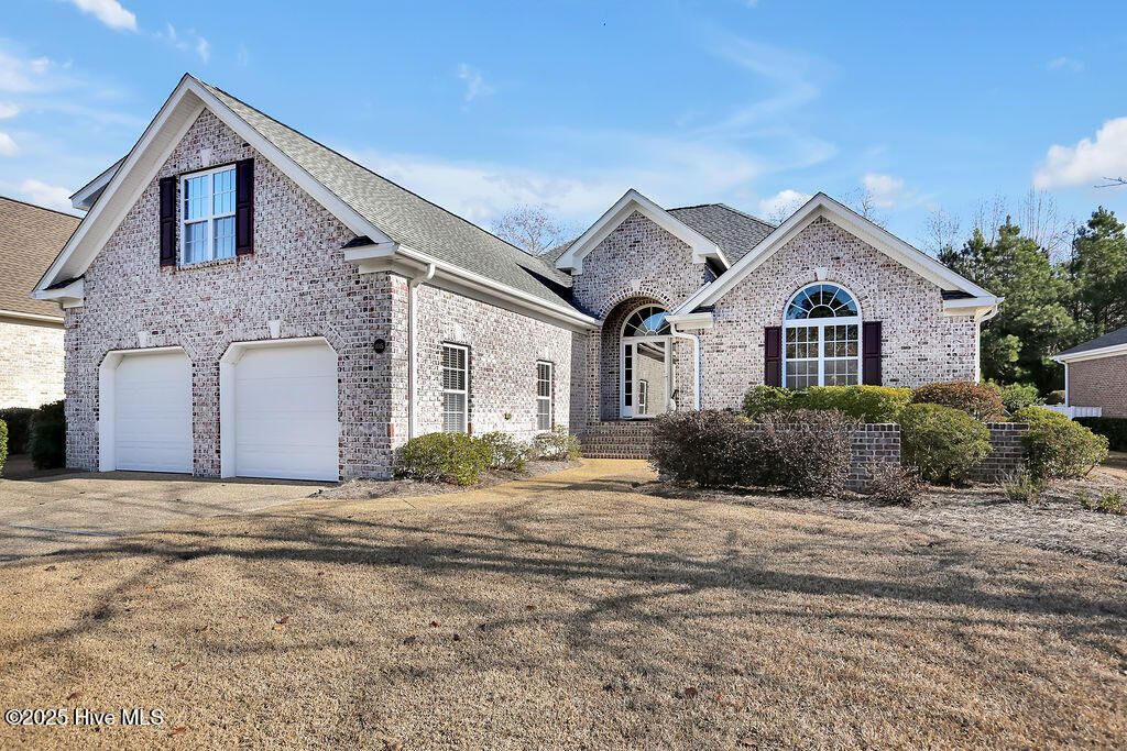 Property Photo:  1015 Leesburg Drive  NC 28451 