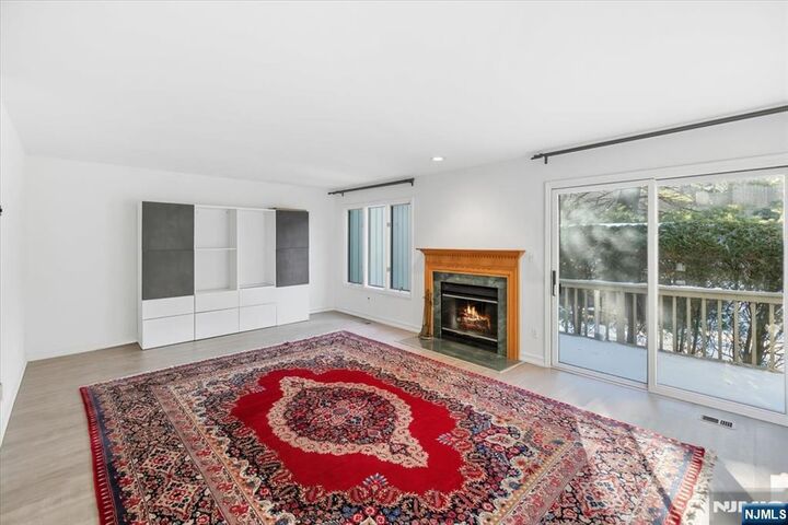 Property Photo:  580 Laramie Lane  NJ 07430 