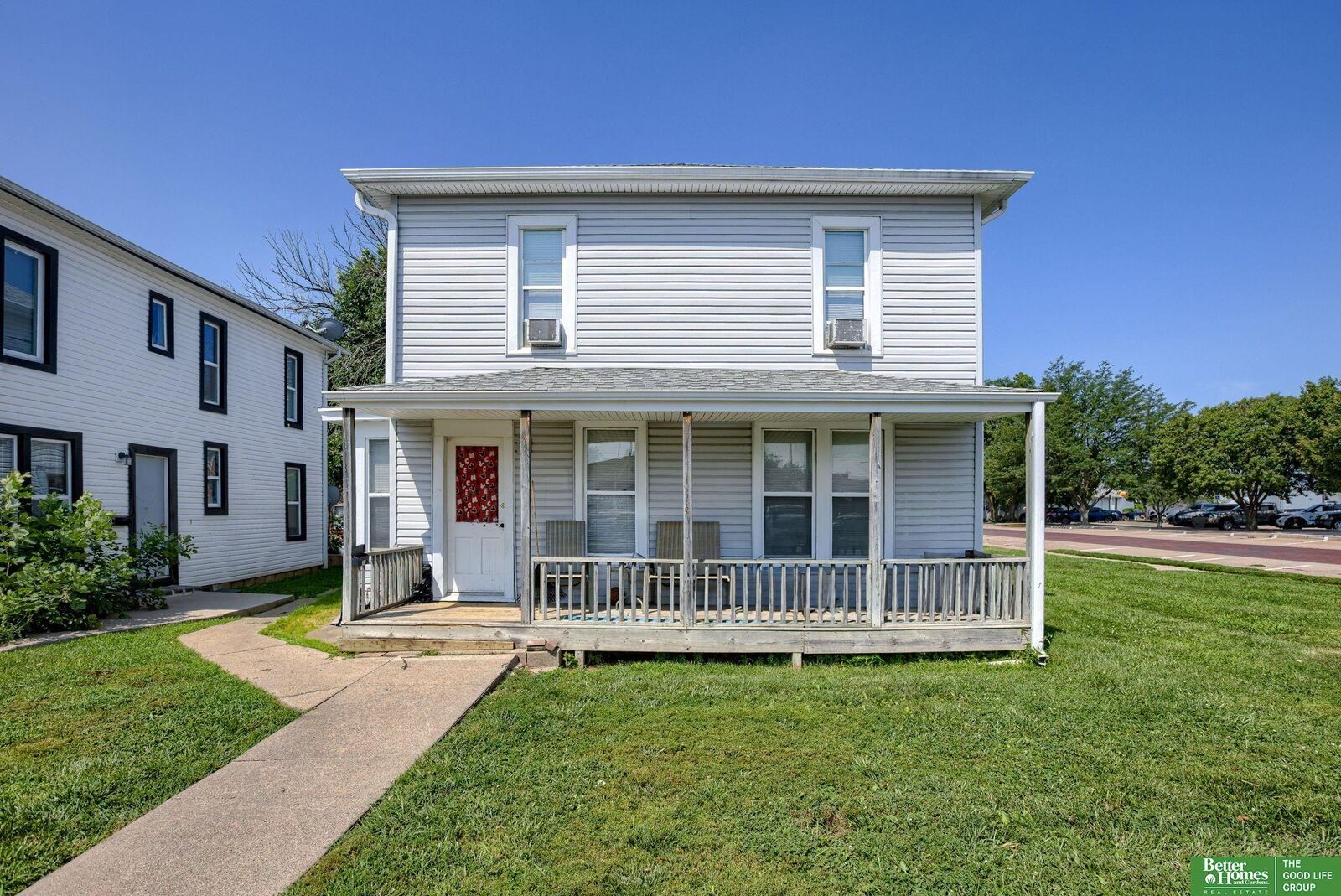 Property Photo:  1713 Lincoln Street  NE 68008 