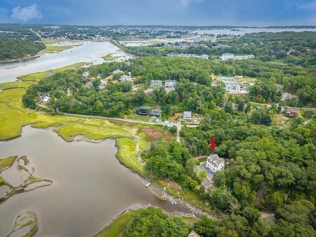 Property Photo:  5 Samoset Rd B  MA 01930 