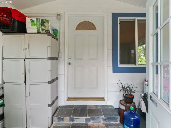 Property Photo: 7355 SE Frances St OR 97123