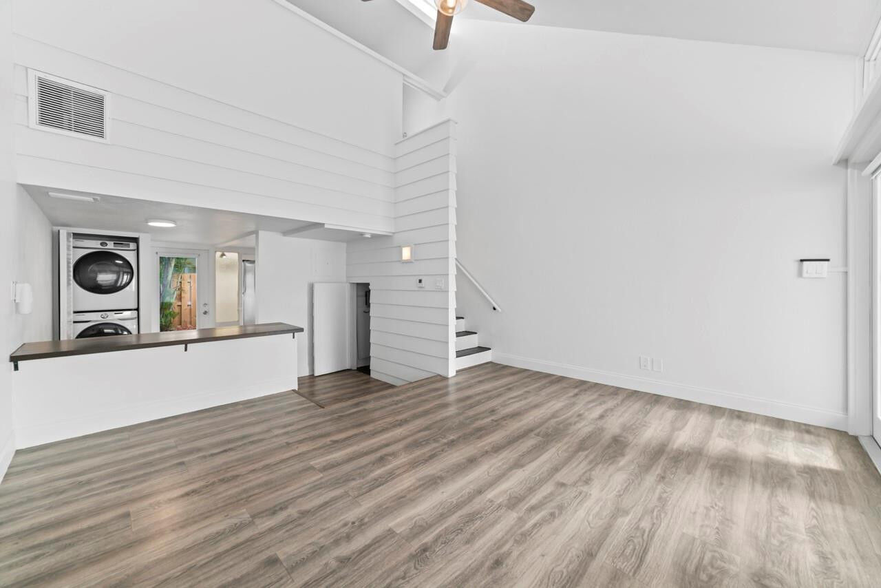 Property Photo:  1951 NE 51st Street 6  FL 33308 