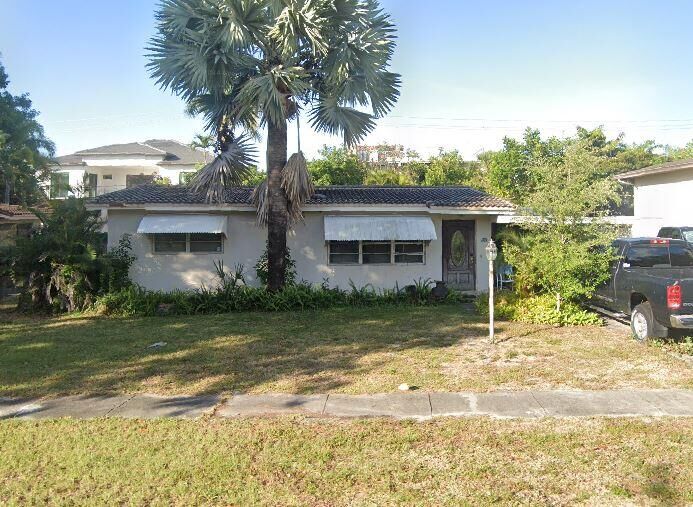 Property Photo:  234 NE 7th Street  FL 33432 