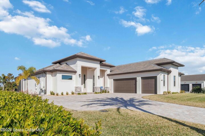 Property Photo:  4100 Domain Court  FL 32934 