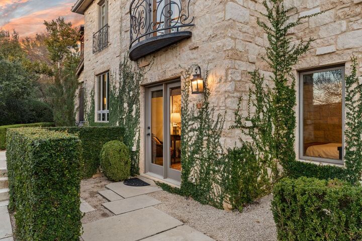 Property Photo:  4407 Waterford Place  TX 78731 