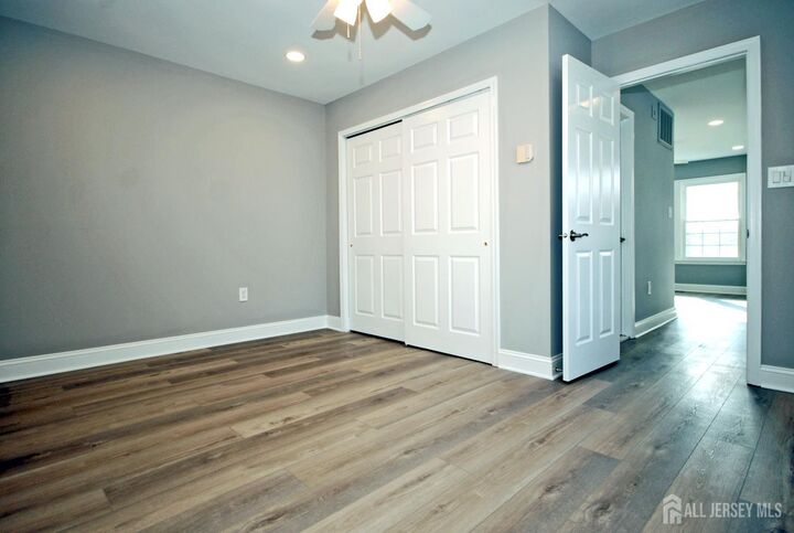 Property Photo:  5 Cambridge Drive D  NJ 08831 