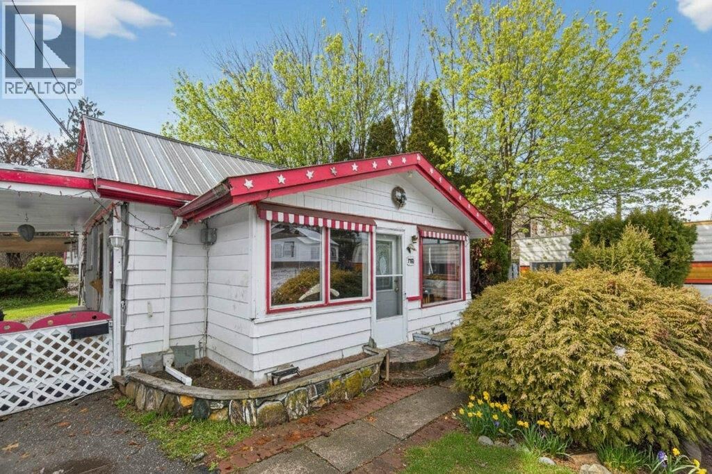 Property Photo:  7331 52 Street Northeast  BC V0E 1K0 