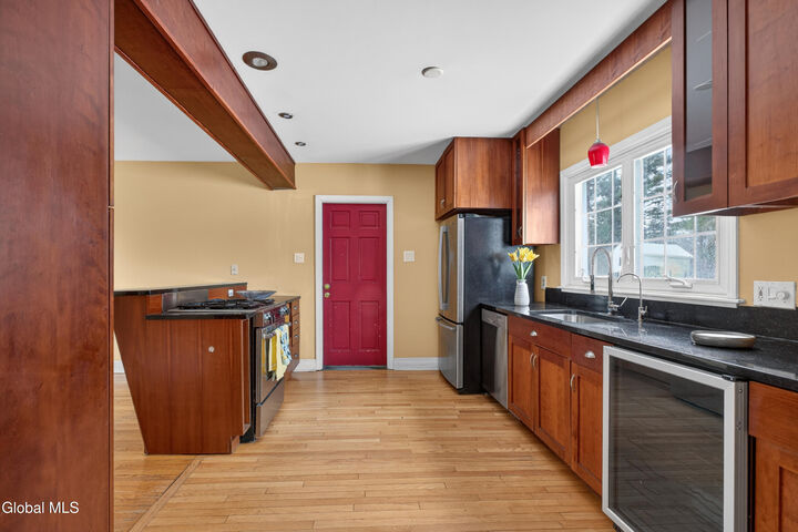 Property Photo: 2510 Troy-Schenectady Road NY 12309