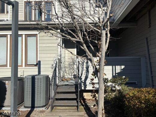 Property Photo: 748 Mainsail Ln NJ 07094