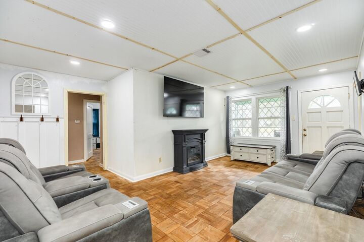 Property Photo:  107 Gardenia Street  TX 77566 