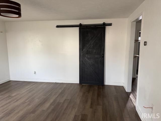 Property Photo:  820 S Stormont Street  IN 47670 