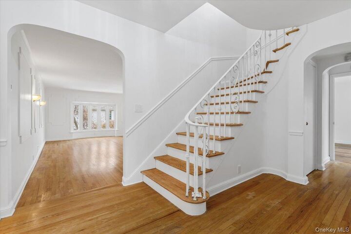 Property Photo:  55 Del Rey Drive  NY 10552 