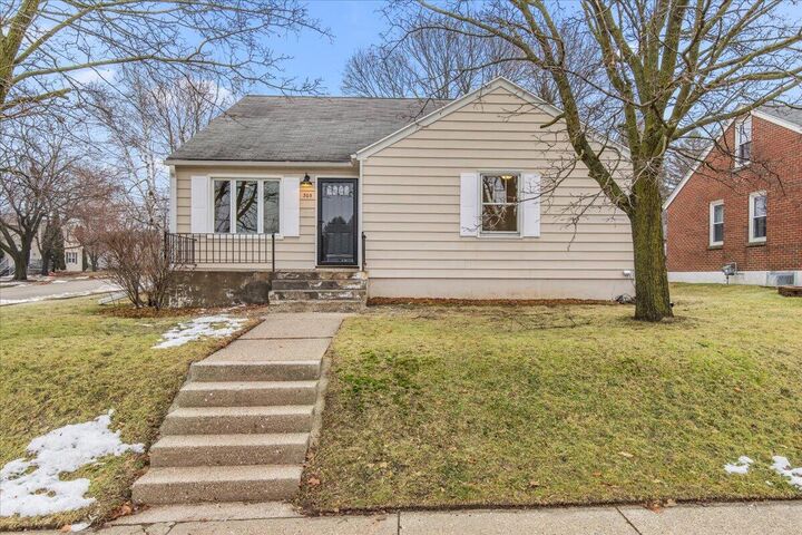 Property Photo: 305 S Silverbrook Dr WI 53095