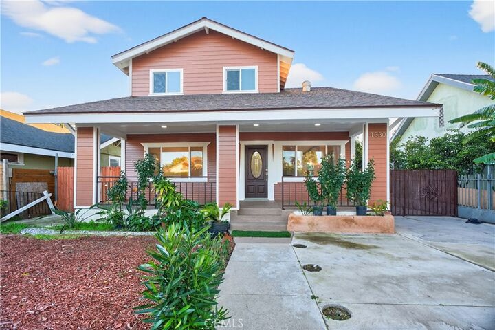 Property Photo:  1330 W 48th  CA 90037 