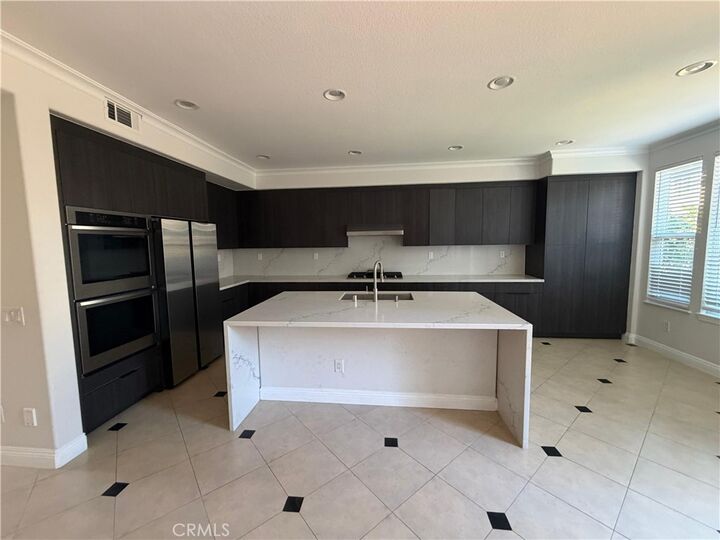 Property Photo:  11516 Venezia Way  CA 91326 
