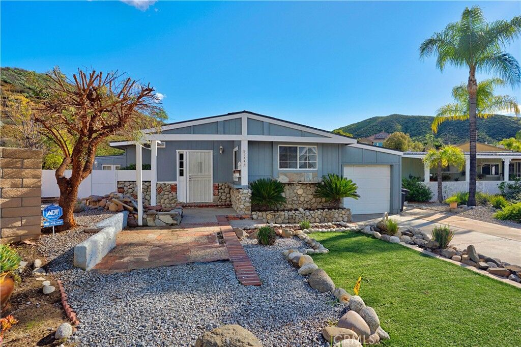 Property Photo:  23449 Big Tee  CA 92587 