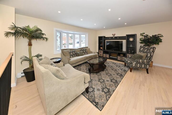 Property Photo:  83 Cottage Place  NJ 07675 