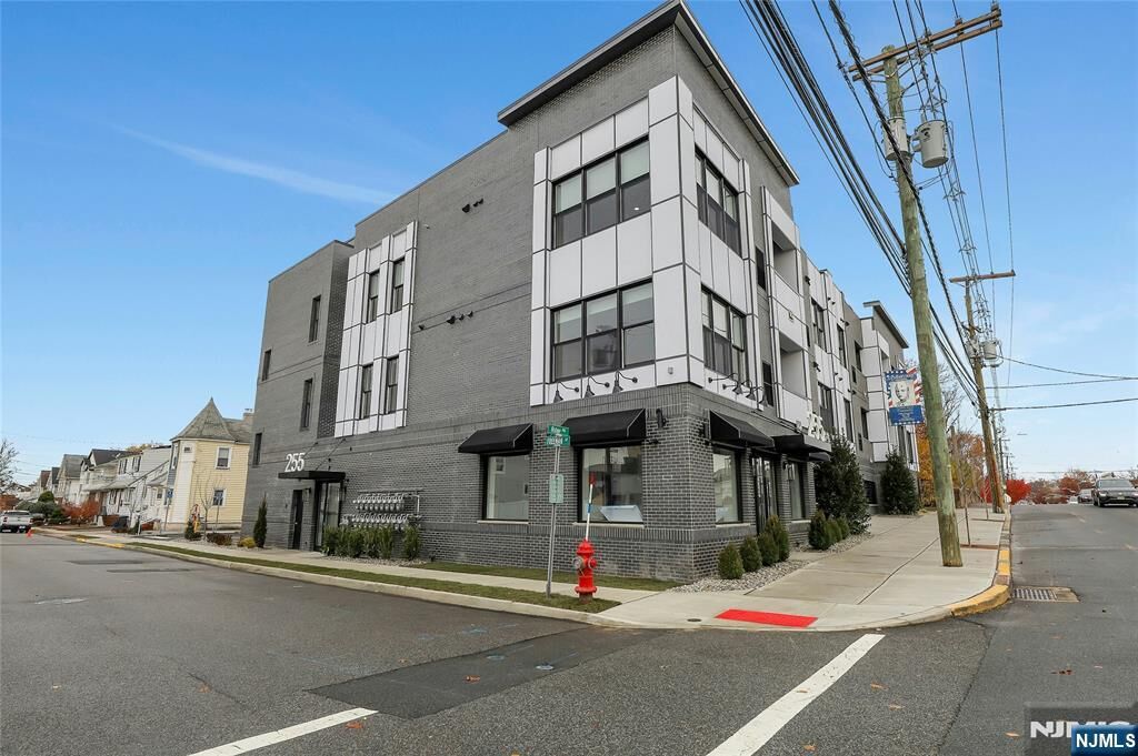 Property Photo:  255 Ridge Road 202  NJ 07071 