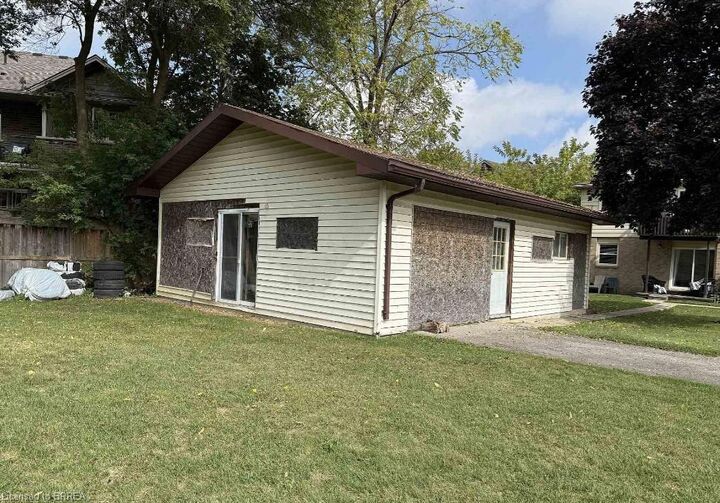 Property Photo: 60 Willow Street ON N3L 2K6