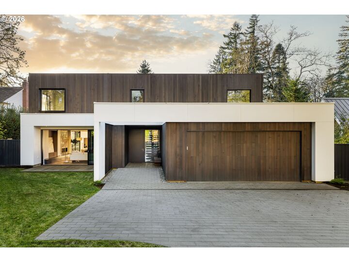 Property Photo:  1120 S Military Rd  OR 97219 