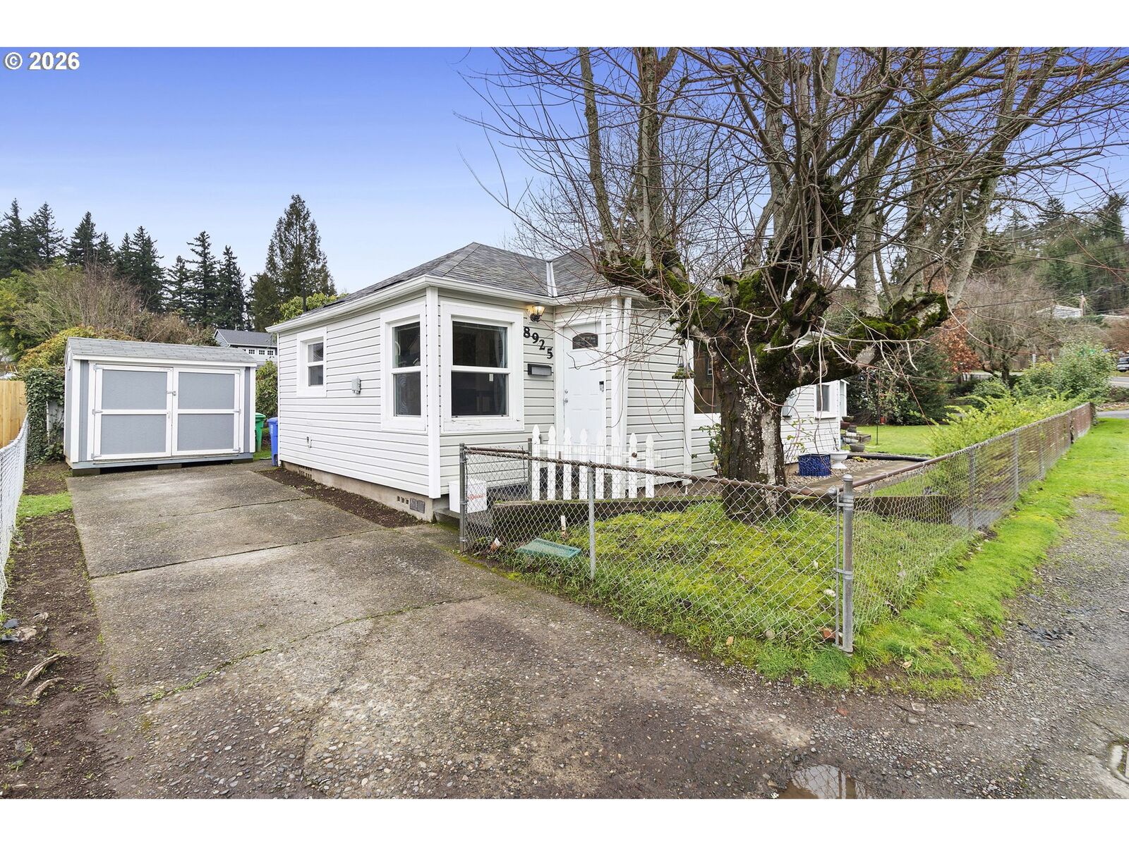 Property Photo:  8925 NE Fremont St  OR 97220 