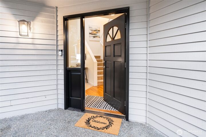 Property Photo:  24221 SE 38th Place  WA 98029 