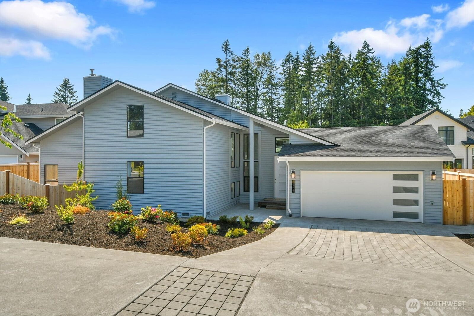 Property Photo:  16608  63rd Avenue W  WA 98037 