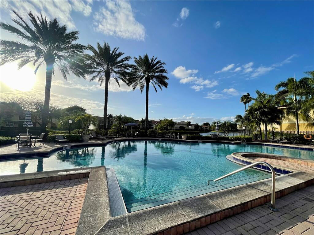 Property Photo: 1237 SW 46th Avenue 813 FL 33069