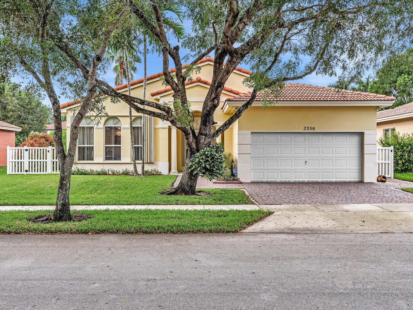 Property Photo:  2330 SW 132nd Avenue  FL 33027 