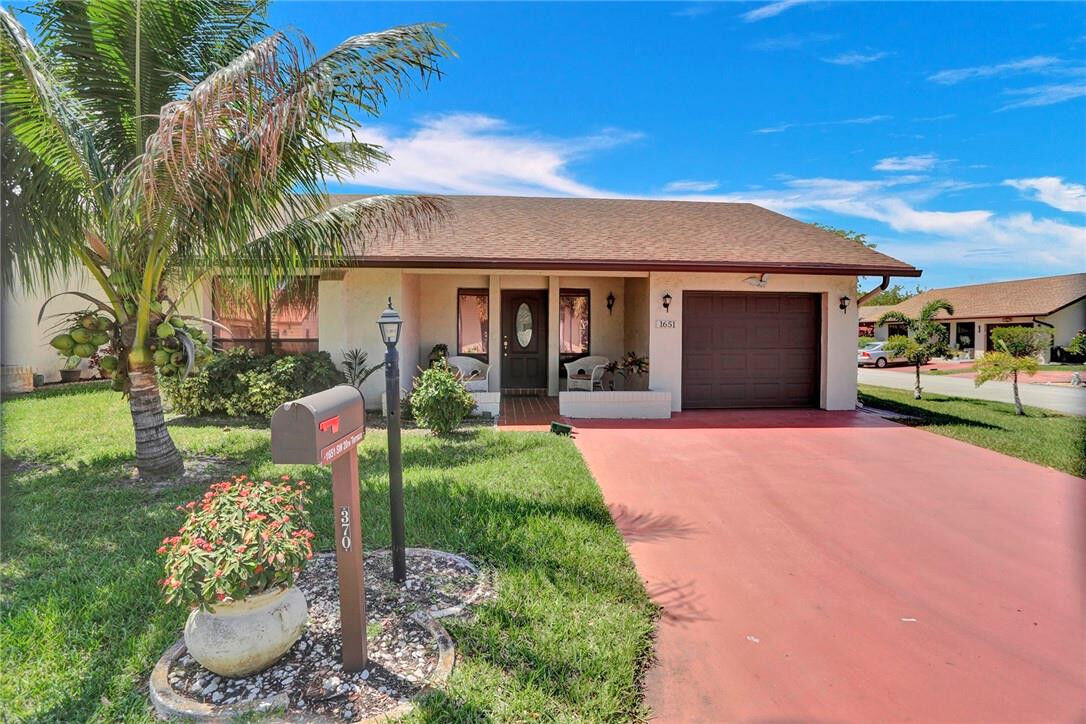 Property Photo:  1651 SW 20th Terrace  FL 33442 