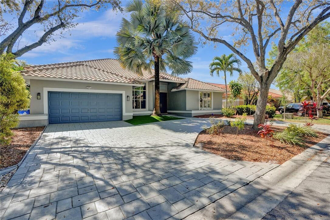 Property Photo:  12632 Burning Tree Lane  FL 33071 