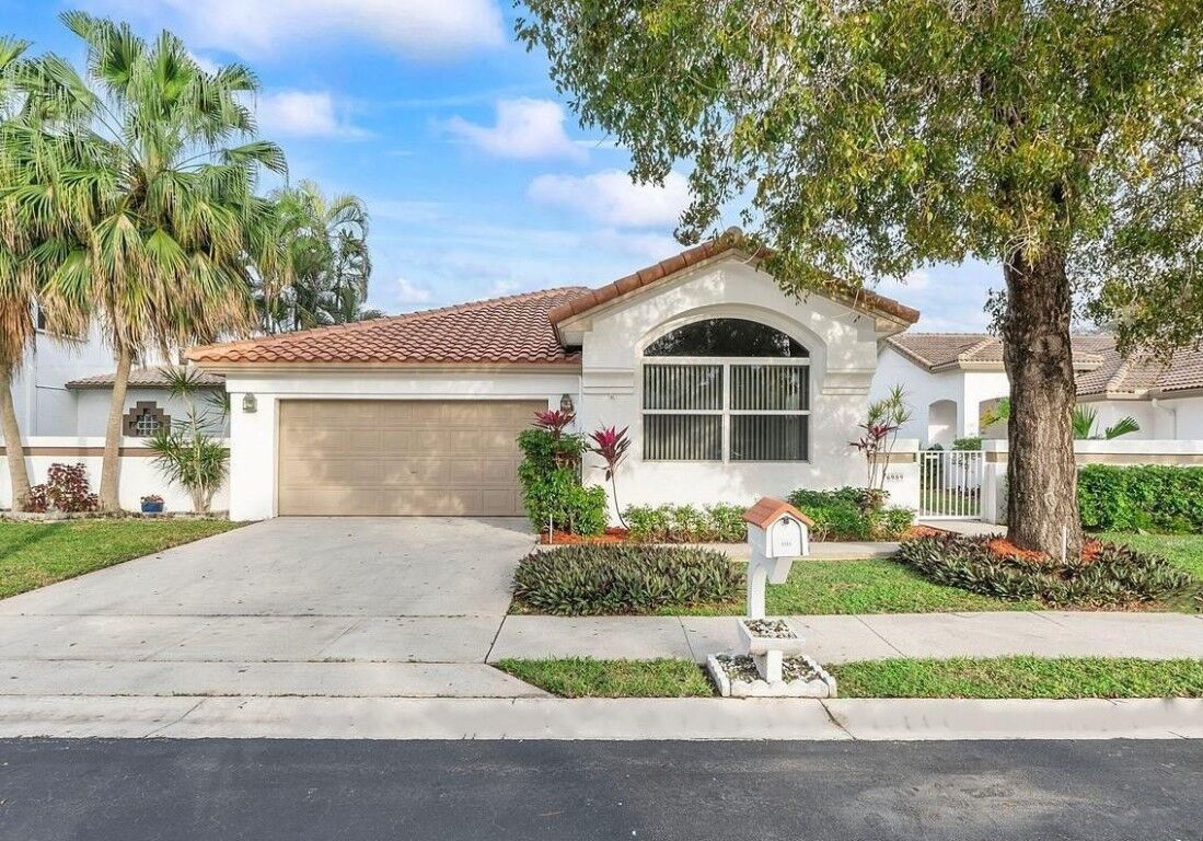 Property Photo:  6989 Charleston Court  FL 33063 