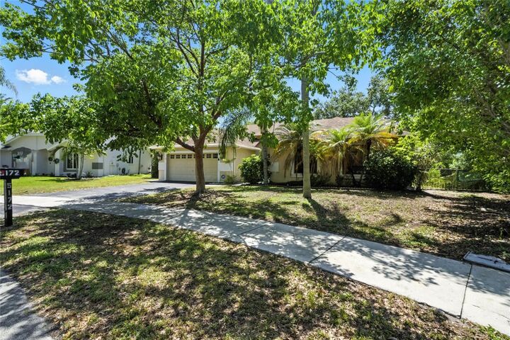 Property Photo: 5172 NW 53rd Avenue FL 33073