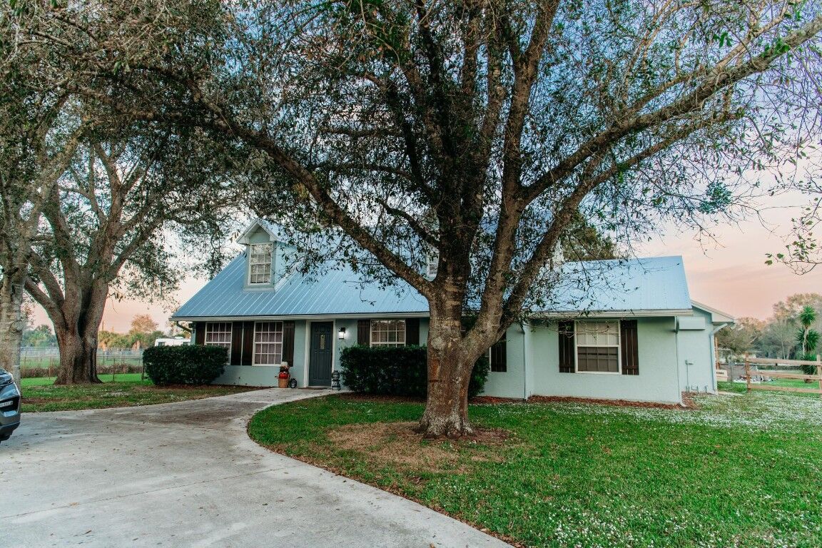 Property Photo:  430 Emerald Avenue  FL 34945 