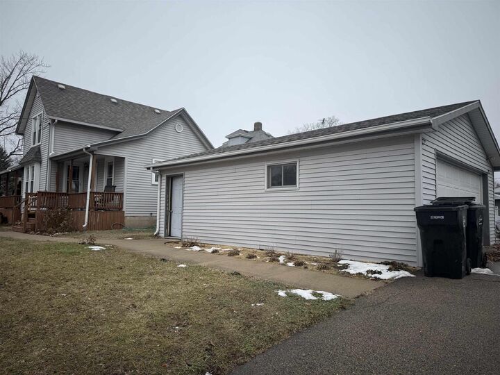 Property Photo:  1203 Vine Street  WI 53511 