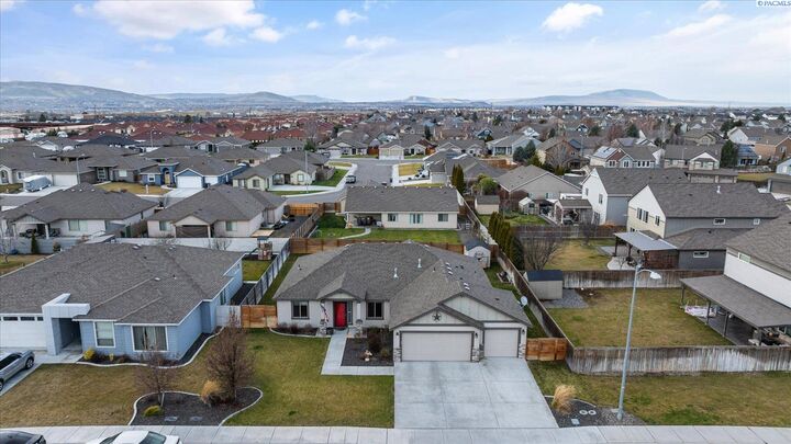 Property Photo:  6102 Rd 90  WA 99301 