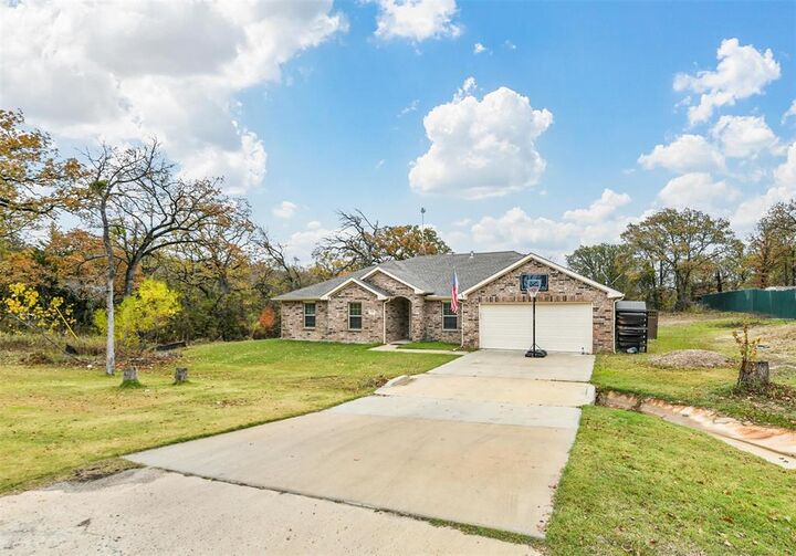 Property Photo:  226 County Road 4869  TX 76020 