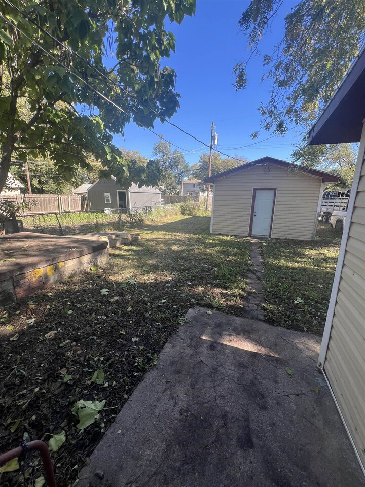 Photo de la propriété:  1304 N Fairview Ave.  KS 67203 