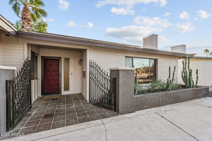 Property Photo:  8543 E Jackrabbit Road  AZ 85250 