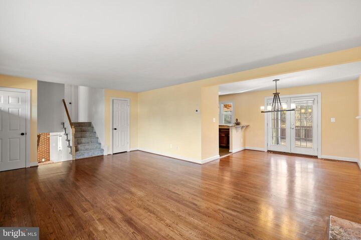 Property Photo:  1726 Baldwin Drive  VA 22101 