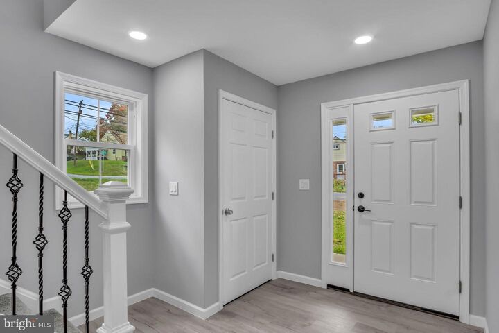 Property Photo:  1500 Embassy Dr Unit B  PA 17109 