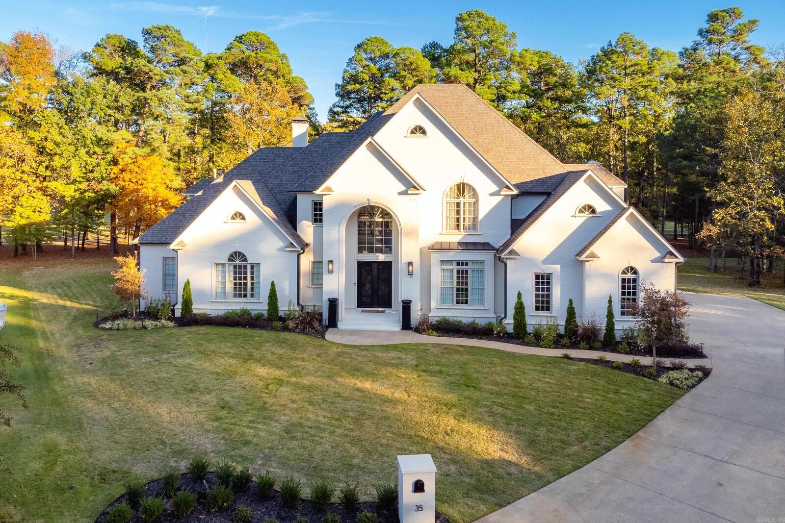 Property Photo:  35 Sologne Circle  AR 72223 