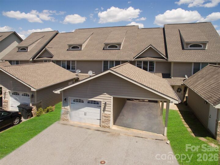Property Photo: 29 Rotunda Circle NC 28806