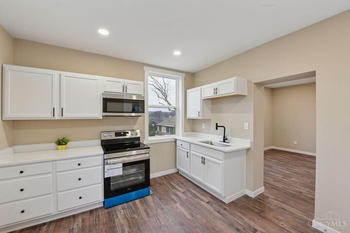 Property Photo:  6721 Hillside Avenue  OH 45233 