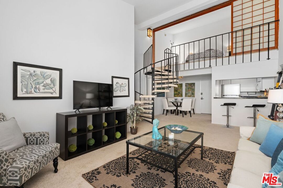 Property Photo:  1440 Veteran Ave  CA 90024 